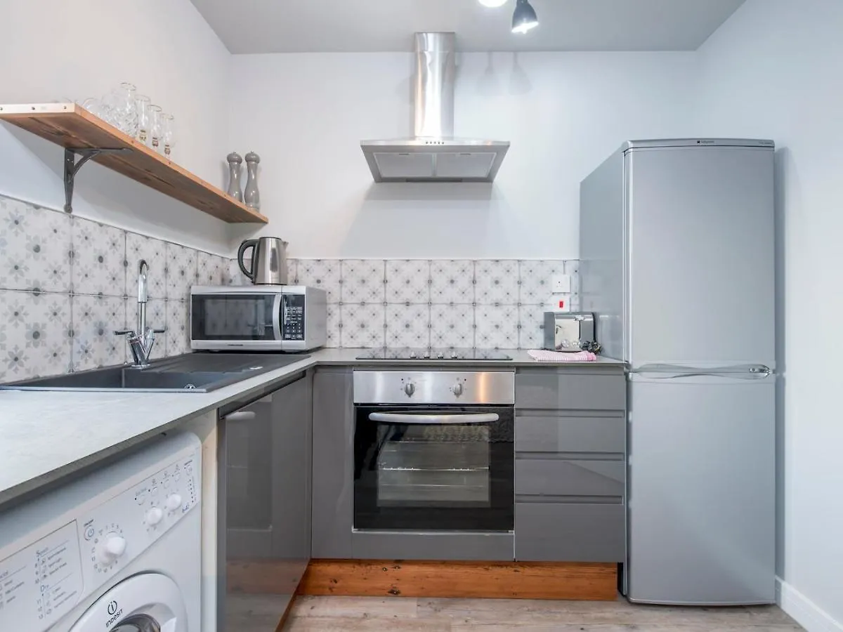 Pass The Keys New Stylish & Elegant 2 Bed Apartment In The City! Cardiff Holiday home