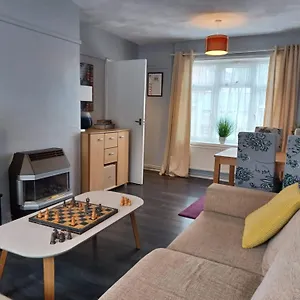Poynters House: Spacious 2-bedroom Group In Luton , Luton (Bedfordshire) United Kingdom